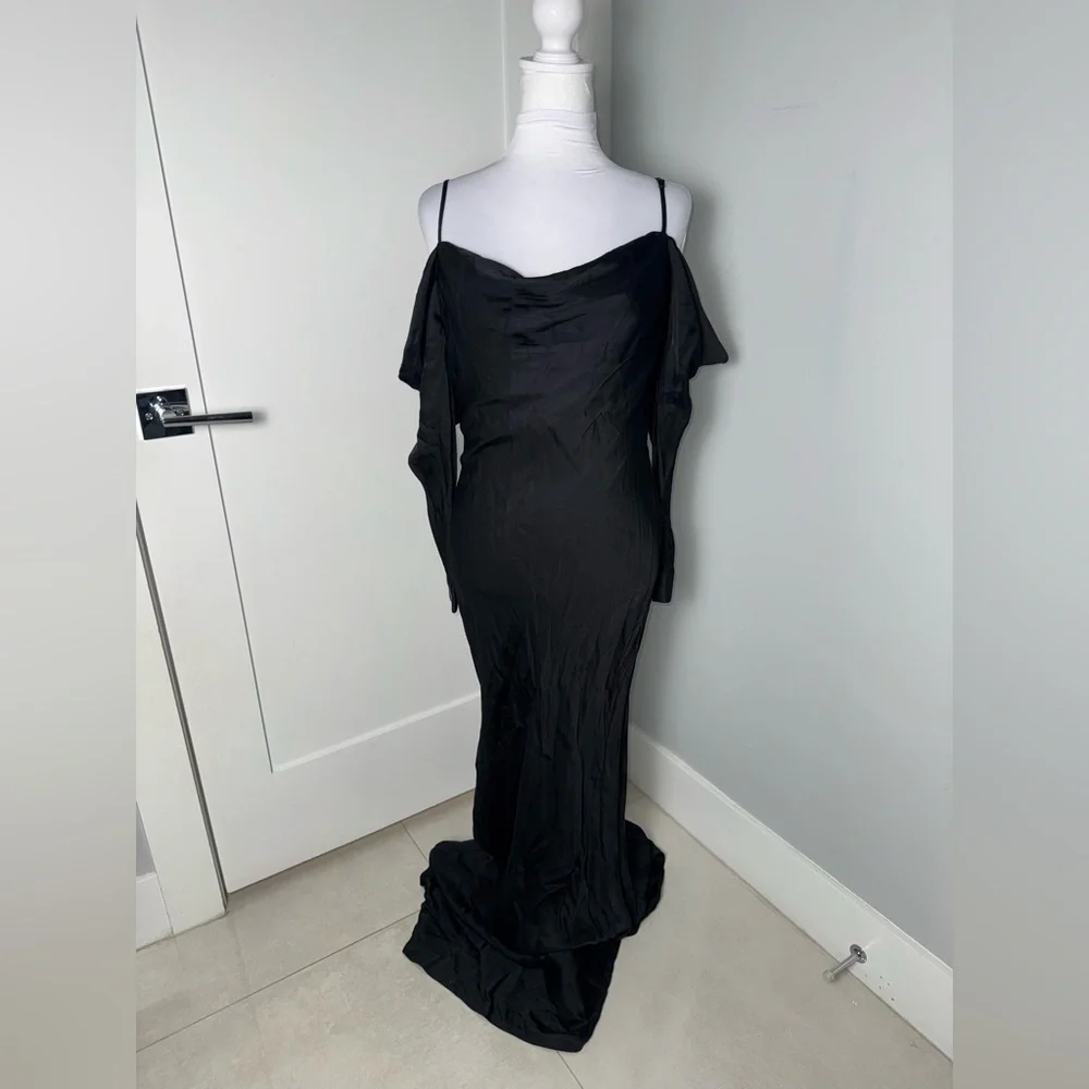 L’agence Black Long Sleeve Silk Off-The-Shoulder Juniper Dress/Size 2 - Picture 3 of 10